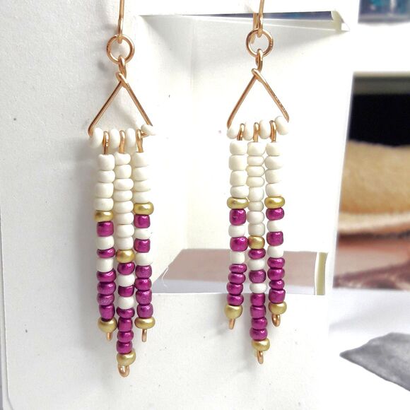 artisan earrings 609#mfs Minimalist seed bead stick earrings ivory gold magenta - Picture 2 of 5